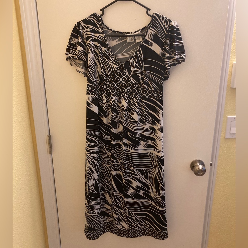 Stretchy and comfy maternity dress